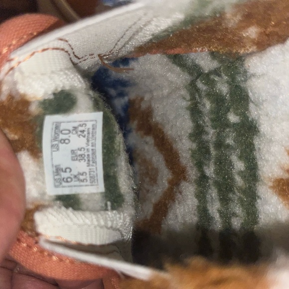 Slip On Vans - Picture 5 of 5